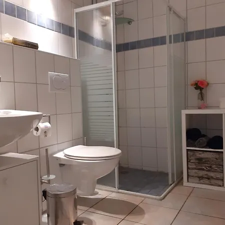 Akebys Erholung In Besonderer Atmosphaere, Inkl Pflegepony, Gastpferdeboxen Vorhanden Appartement Boren